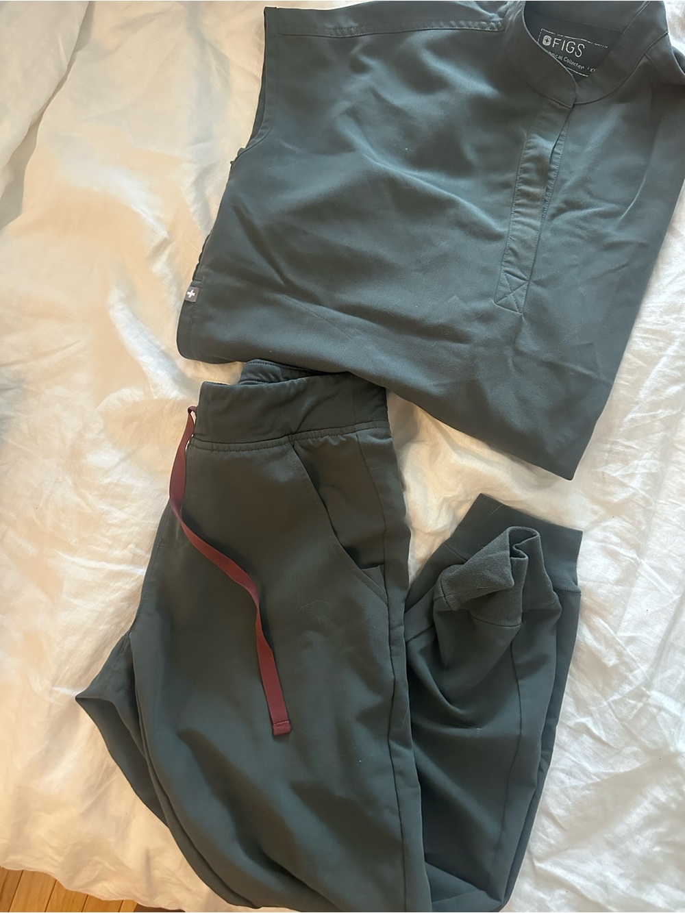 Figs Rafaela oversized top and Zamora jogger set